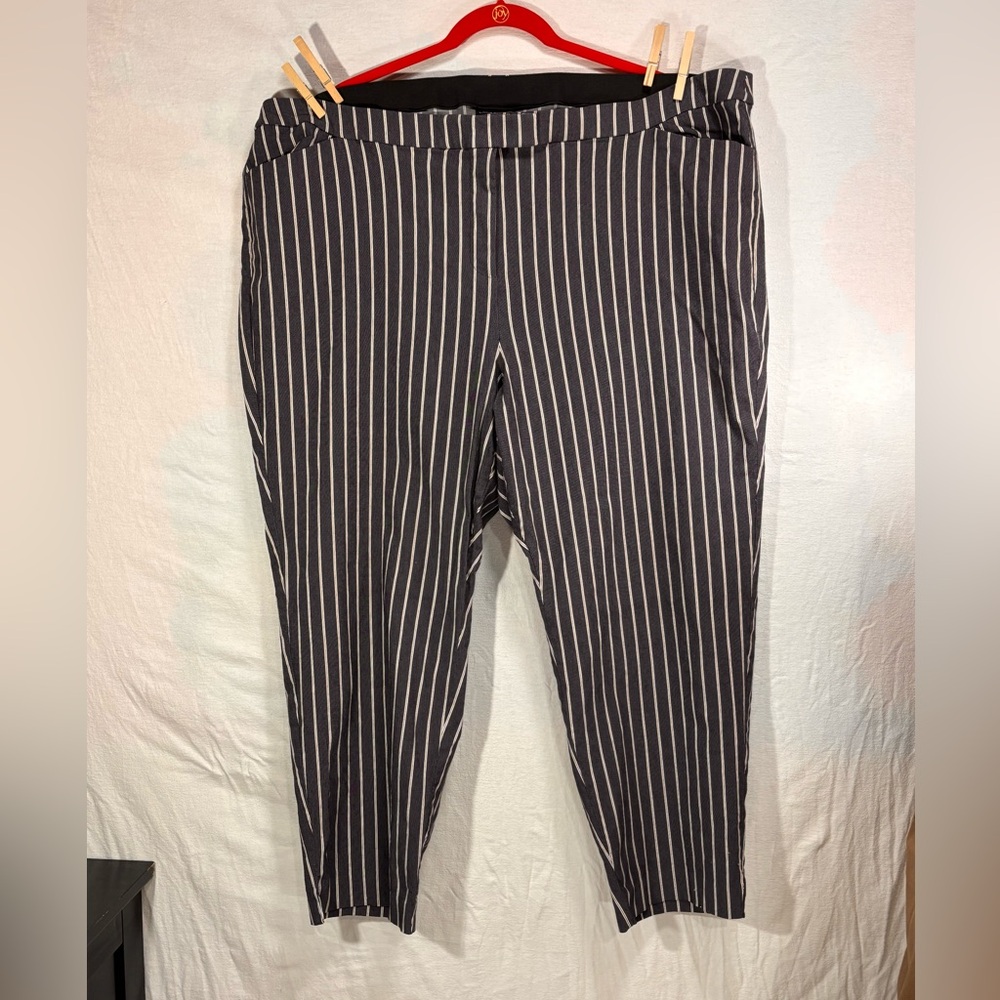 Lane Bryant Navy Blue Pinstripe Dress Pants Women’s size 28